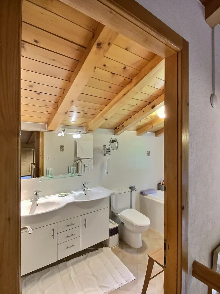 Wunderschönes Chalet in einer grünen Umgebung, garantierter Charme – Foto 13 von 13