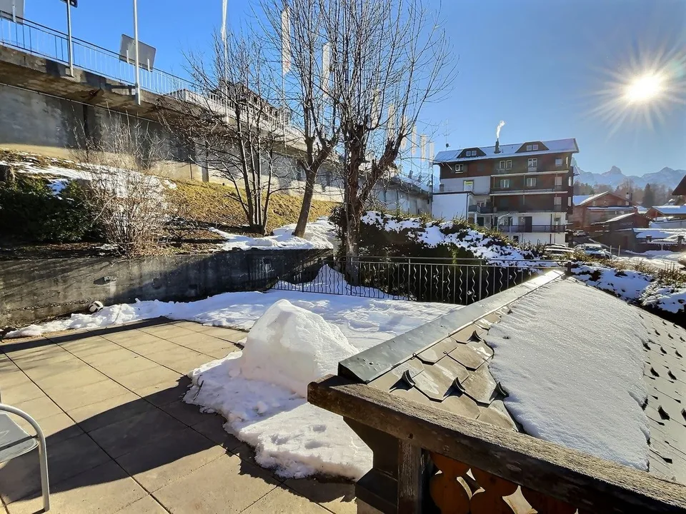 Magnifique chalet de trois appartements au centre de Villars