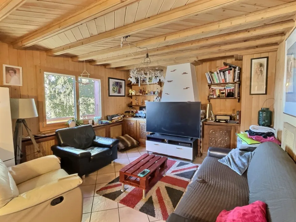 Magnifique chalet de trois appartements au centre de Villars
