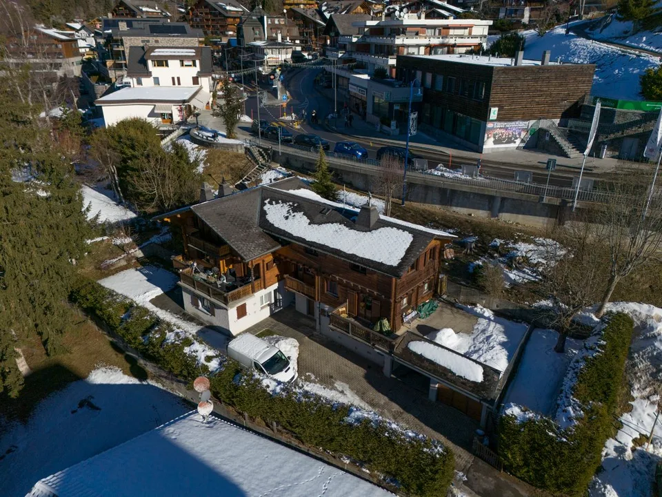 Wunderschönes Chalet mit drei Wohnungen im Zentrum von Villars – Foto 8 von 8