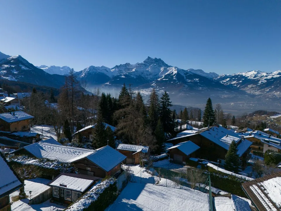 Wunderschönes Chalet mit drei Wohnungen im Zentrum von Villars – Foto 7 von 8