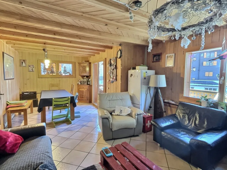 Magnifique chalet de trois appartements au centre de Villars