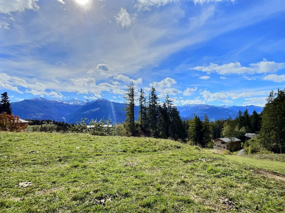 Seltenes Objekt in Crans-Montana - Großes Baugrundstück - Grüne Umgebung, Bergblick