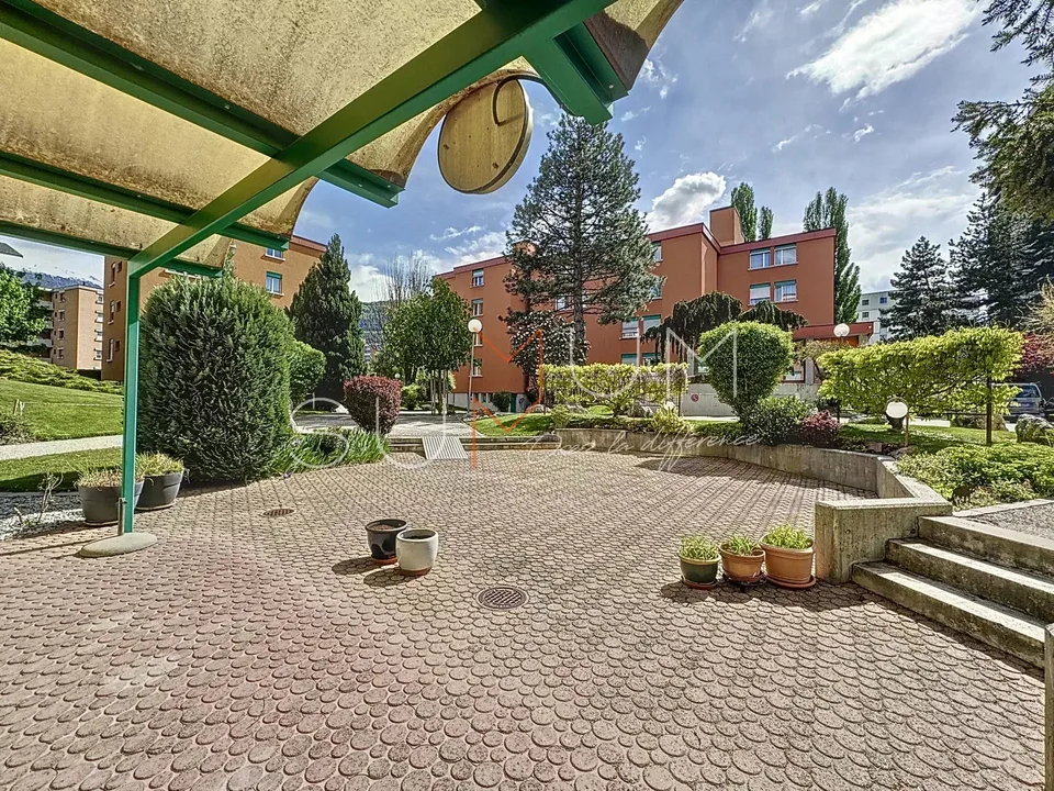 Vissigen Local commercial avec potentiel de transformation en appartement – photo 7 sur 9