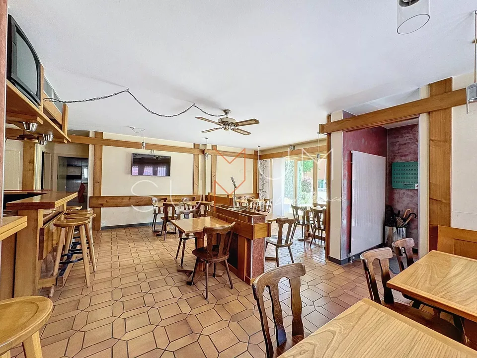 Vissigen Local commercial avec potentiel de transformation en appartement – photo 8 sur 9