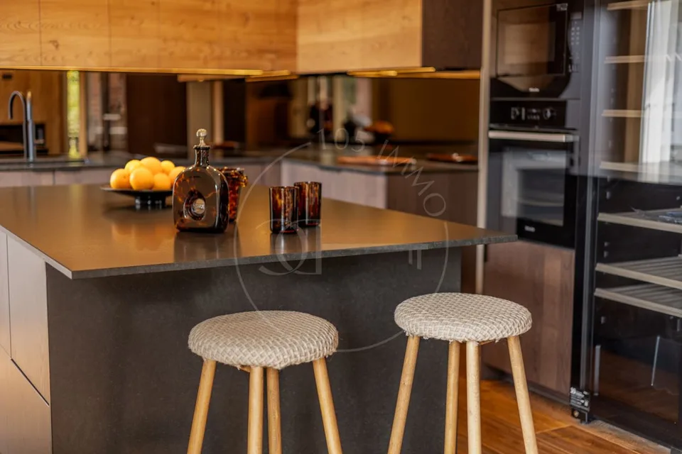 MEGÈVE: Magnifico chalet bifamiliare completamente ristrutturato