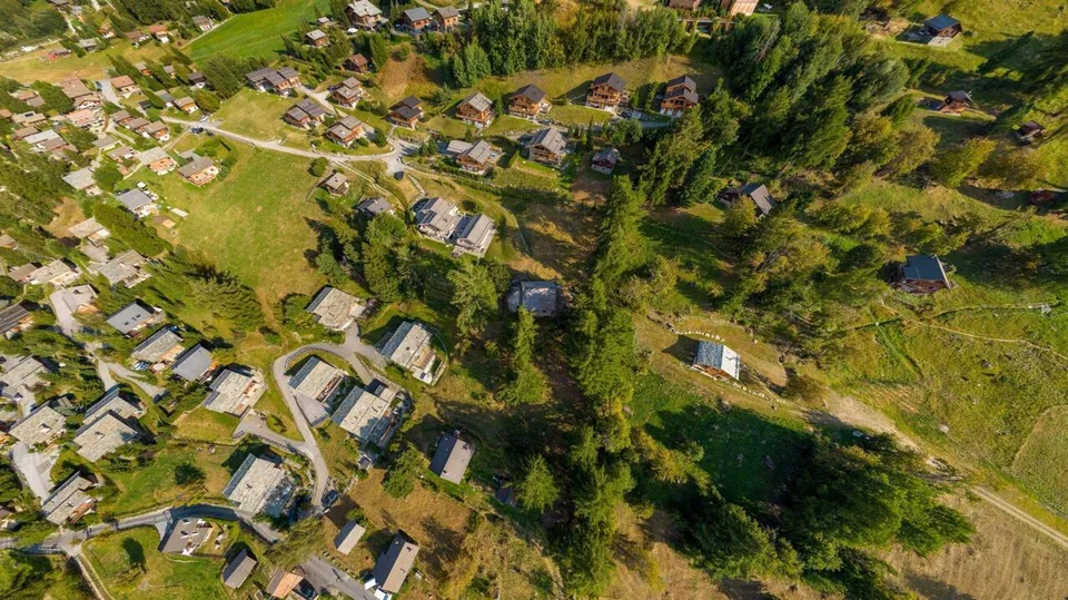 Magnifique parcelle avec vue imprenable, possibilité de construire une résidence principale