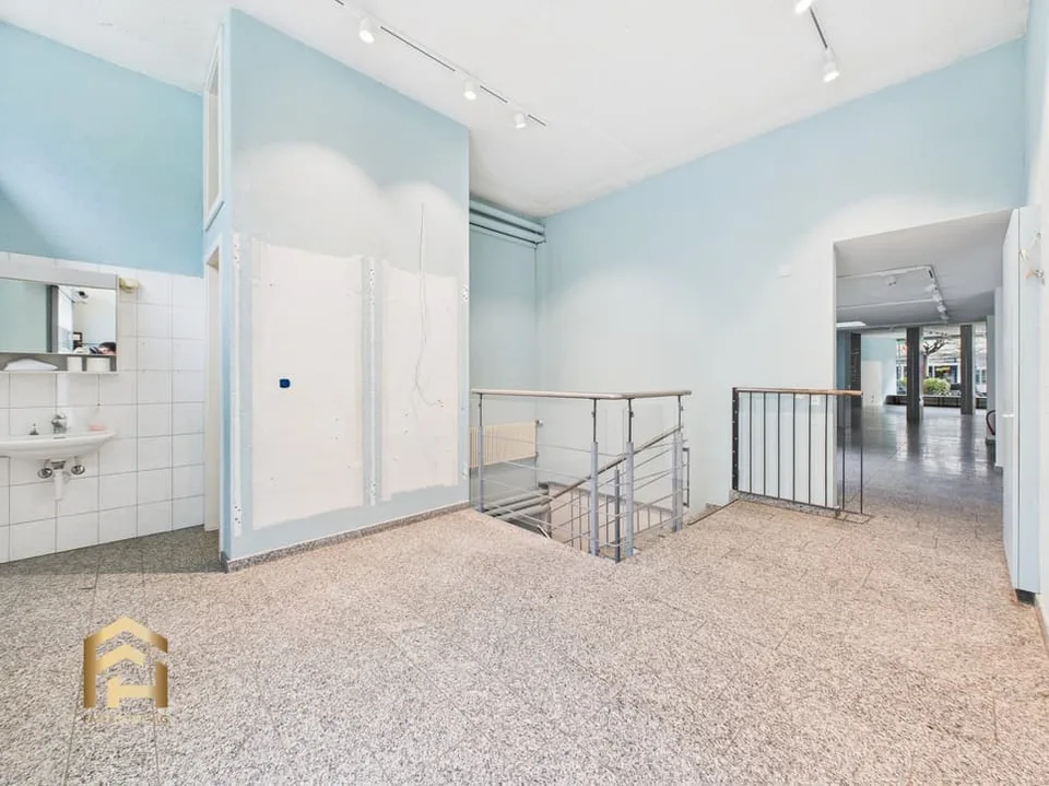 Proprietà commerciale attraente in posizione privilegiata sulla Bahnhofstrasse a Vis – foto 7 di 13