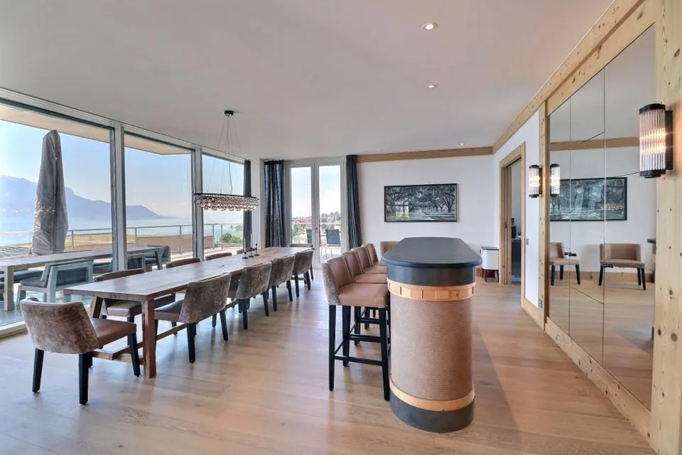 ATTIQUE EXCEPTIONNEL DE 420 M2 + 266 M2 DE TERRASSE AVEC VUE PANORAMIQUE A 360°