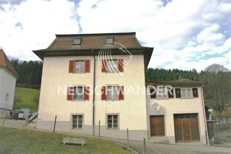 À Epauvillers maison villageoise de 8 pièces à vendre