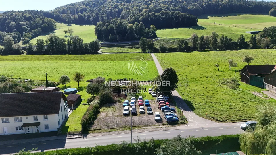 Terrain plat de 1'444 m² à Develier à vendre