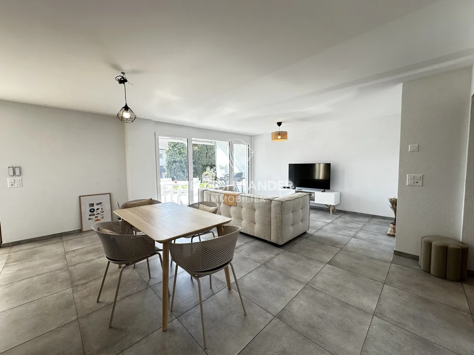 Moderno appartamento di 3,5 stanze in vendita a Boécourt – foto 8 di 8