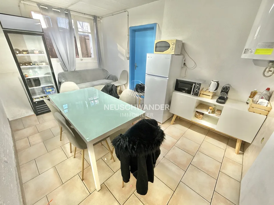 Atelier à transformer en une maison familiale à Bassecourt à vendre