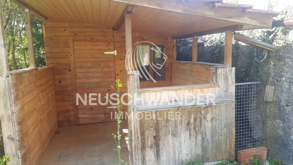 Rental building with 4 apartments and private gardens in Courtemaîche