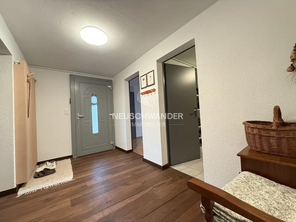 Casa in vendita con 6,5 stanze nel villaggio di Soyhières