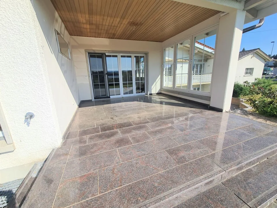 À vendre aux Franches-Montagnes, maison de maître de 7.5 pièces