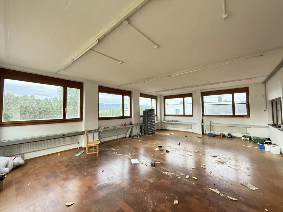 In vendita a Bassecourt, una casa con 8,5 stanze e 1 laboratorio – foto 11 di 13