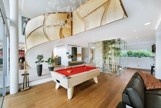 Wunderschöne 8-Zimmer-Luxusvilla zu verkaufen in Courtételle