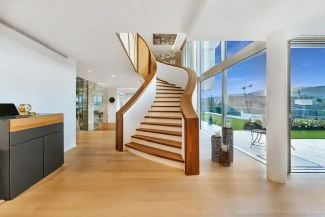 Wunderschöne 8-Zimmer-Luxusvilla zu verkaufen in Courtételle