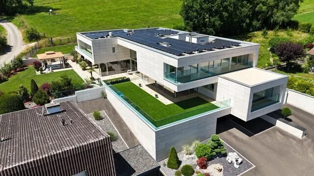 Wunderschöne 8-Zimmer-Luxusvilla zu verkaufen in Courtételle