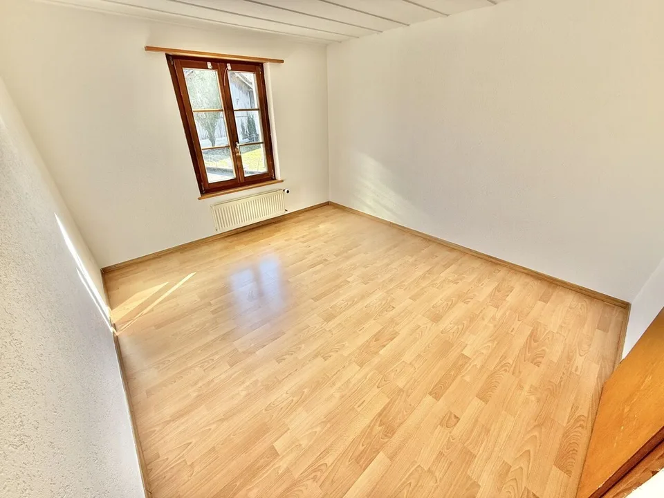 In vendita casa con 2 appartamenti ristrutturati a Courchapoix – foto 8 di 13