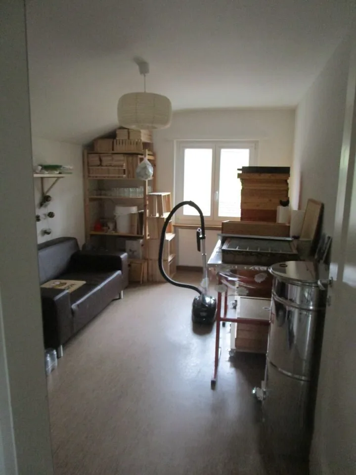 In Corban, Mietshaus mit 2 Wohnungen zu verkaufen