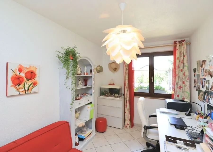 Villa di 7 stanze in vendita su un ampio terreno boschivo a Porrentruy – foto 11 di 13