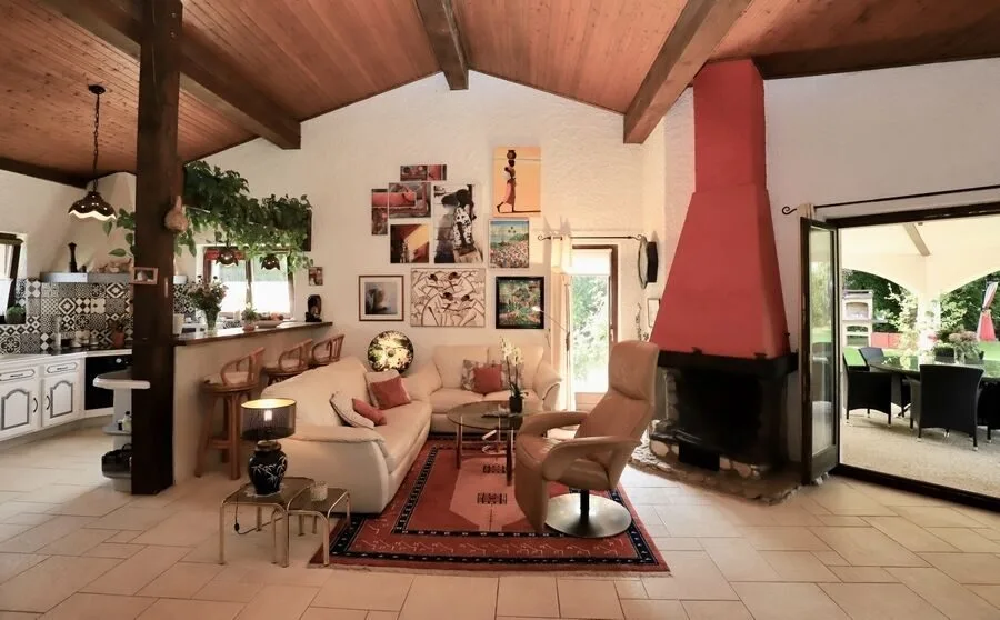 Villa di 7 stanze in vendita su un ampio terreno boschivo a Porrentruy – foto 8 di 13