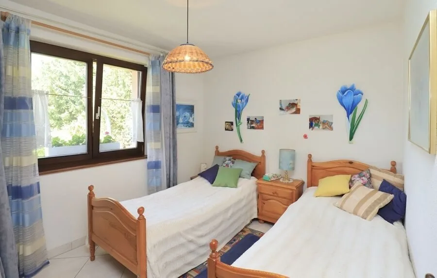 Villa di 7 stanze in vendita su un ampio terreno boschivo a Porrentruy – foto 12 di 13