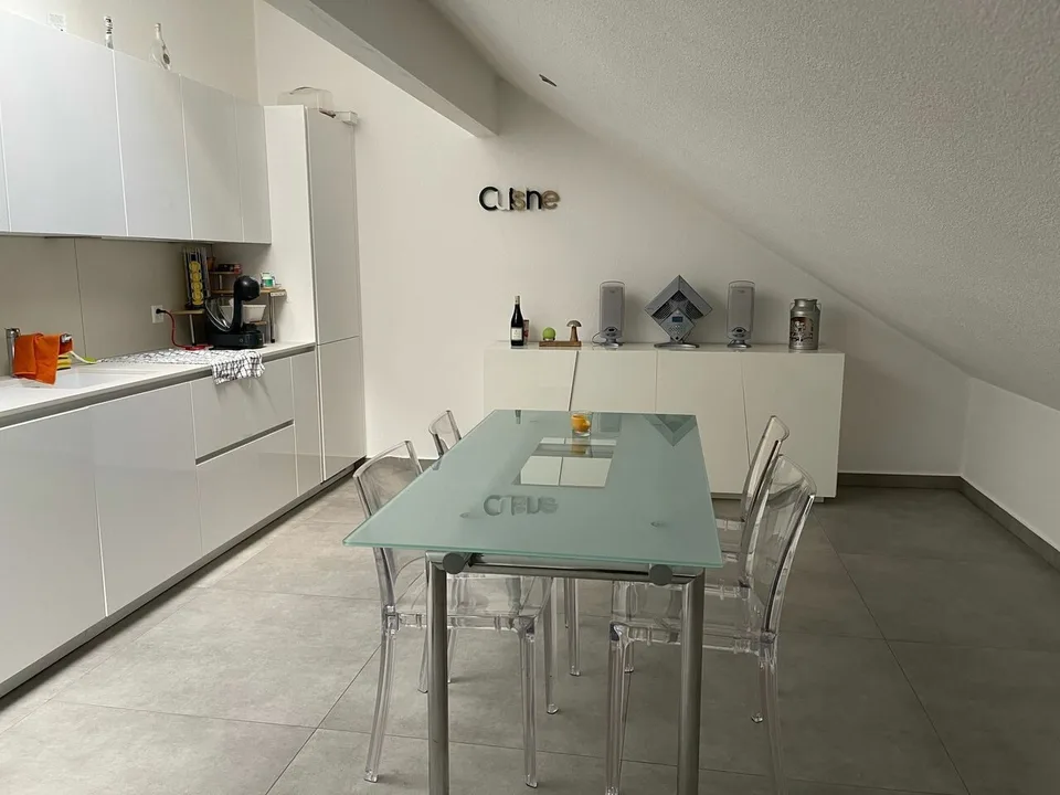 Appartamento moderno di 3,5 locali nel centro del villaggio di Courgenay