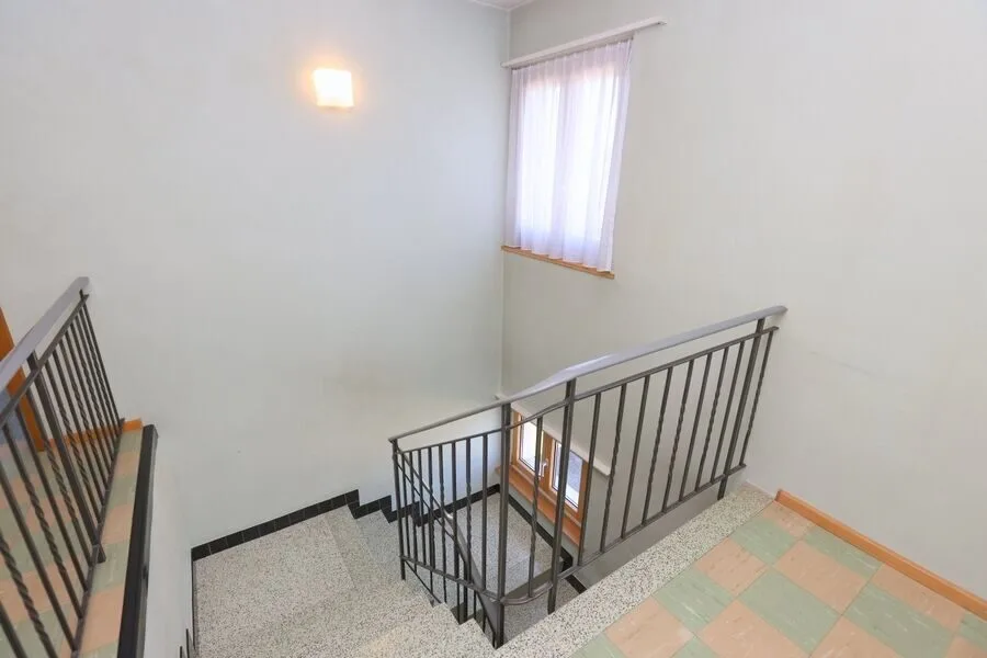 Sulle alture di Porrentruy, proprietà di 12 stanze in vendita – foto 7 di 13