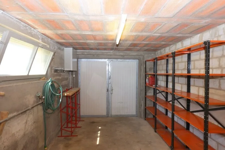 Sulle alture di Porrentruy, proprietà di 12 stanze in vendita – foto 11 di 13