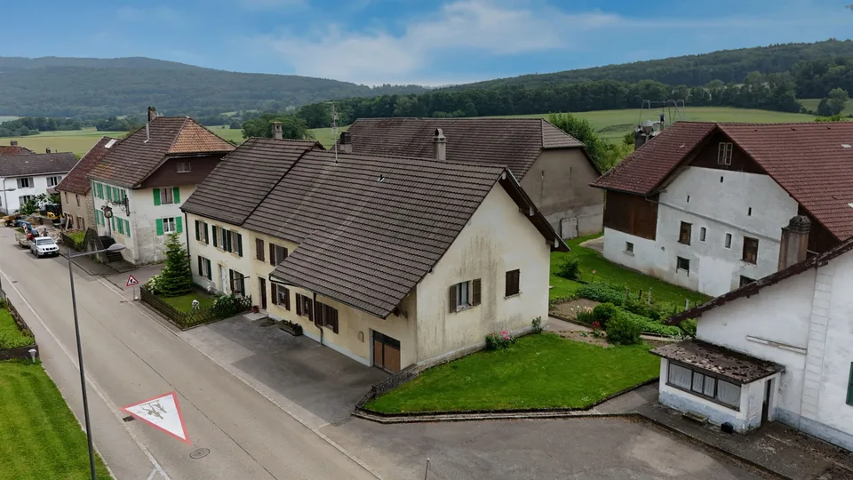 Maison de village de 7 pièces à vendre à Damvant