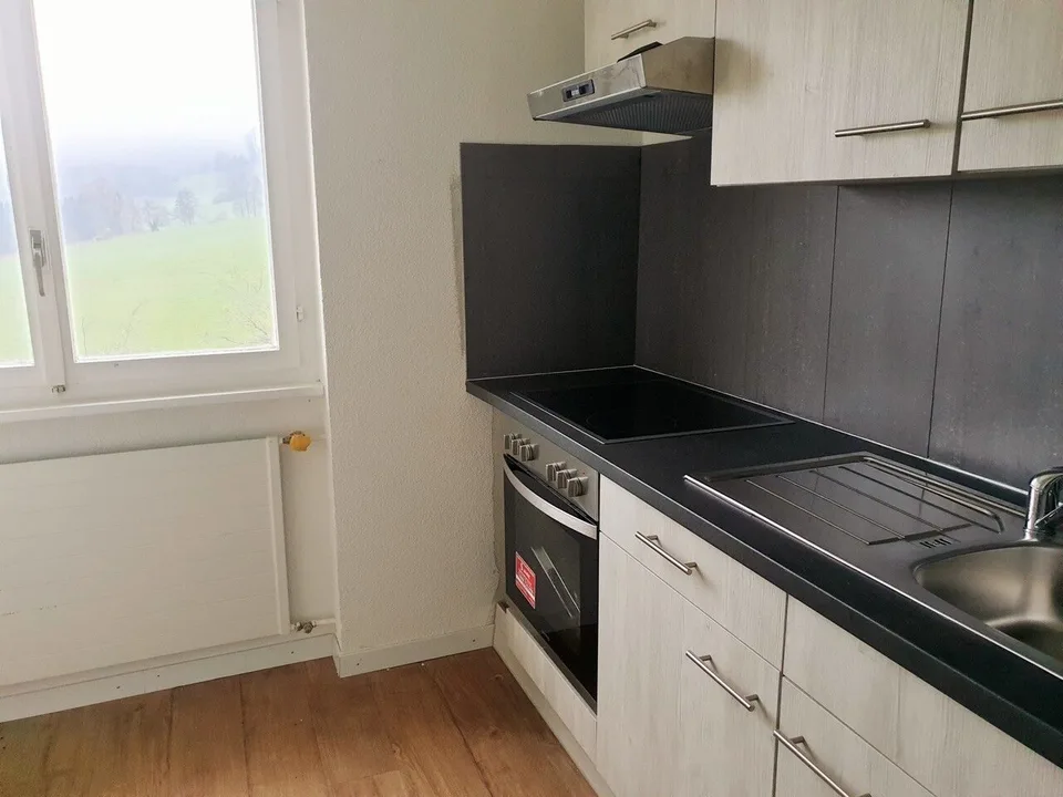 Zu verkaufen Mietshaus mit 2 Wohnungen und 1 Gewerbefläche in Asuel