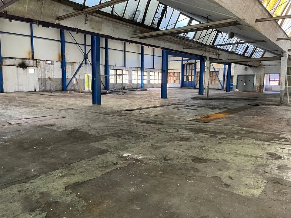 Zu verkaufen in St-Ursanne Industriegebiet mit vermieteten Flächen – Foto 9 von 12