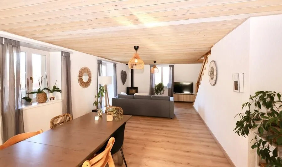 Appartamento in vendita di 4,5 locali in una fattoria ristrutturata a Chevenez