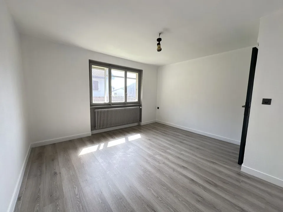 House – photo 10 of 10