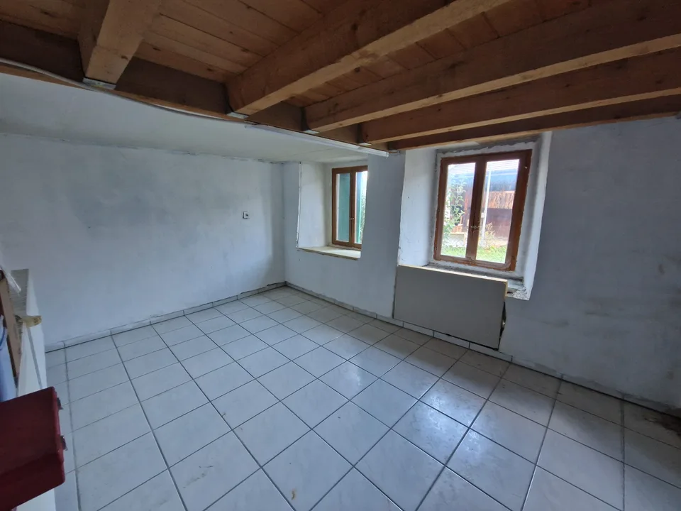 Grande edificio con 2 appartamenti in vendita a Eschert – foto 7 di 13