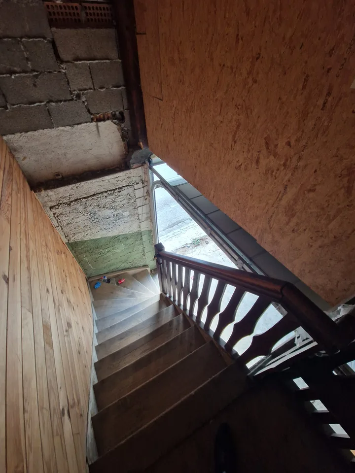 Grande edificio con 2 appartamenti in vendita a Eschert – foto 13 di 13