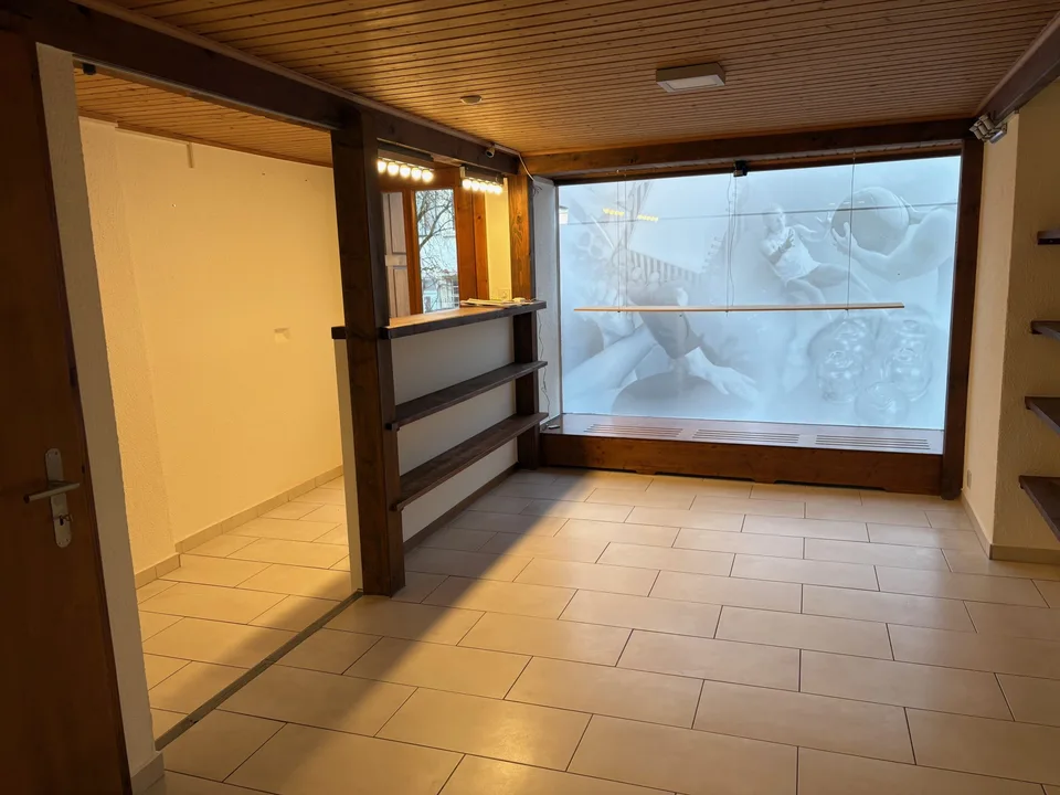 Edificio con 4 appartamenti e 1 spazio commerciale in vendita a Porrentruy – foto 11 di 13