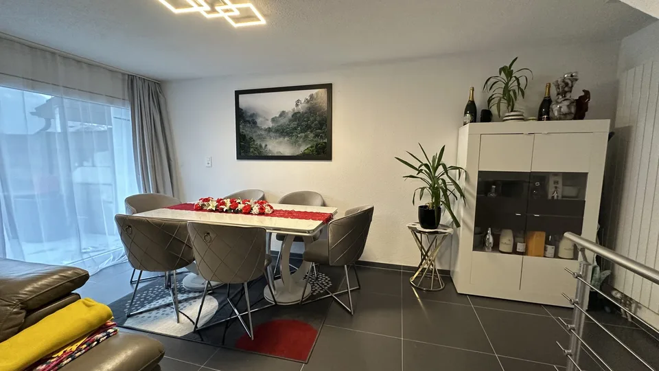 In vendita casa a schiera con 6 stanze a Moutier