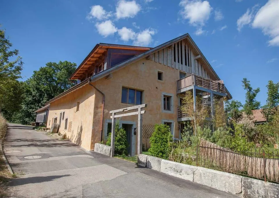 À vendre ancien moulin rénové dans le village de Lamboing