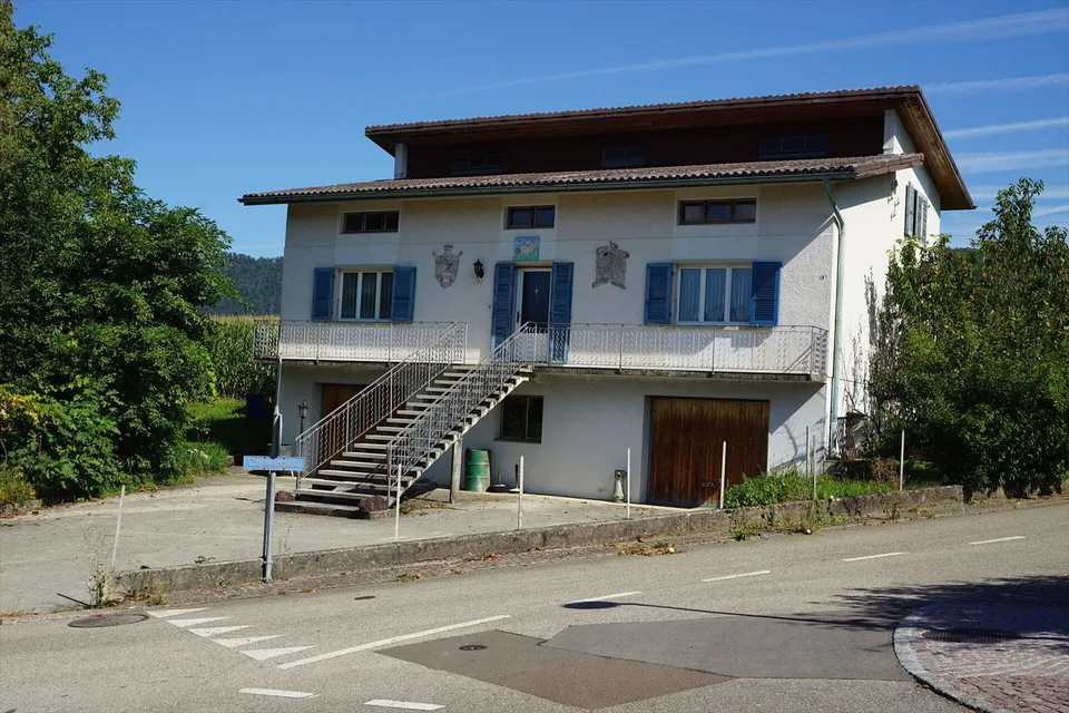 ARI-242 Maison de 2 appartements sur une parcelle de 1'485 m2