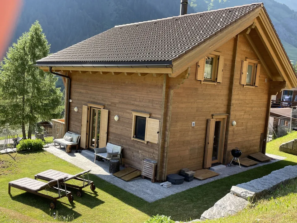 Bellissimo chalet con vista libera sulle montagne