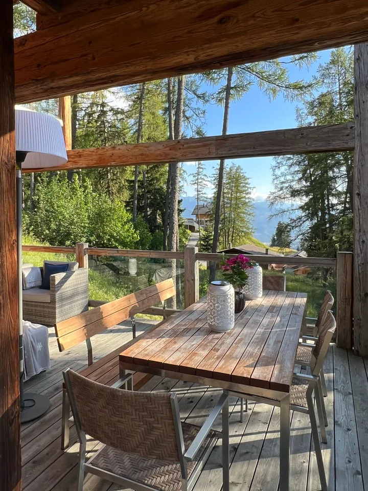Eccezionale chalet di alta gamma in pietra e legno antico a due passi dal centro di Crans e dal golf – foto 10 di 12