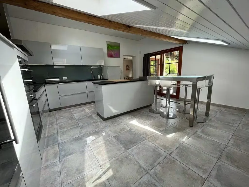 9,5-Zimmer-Haus zum Verkauf im Dorf Courtételle
