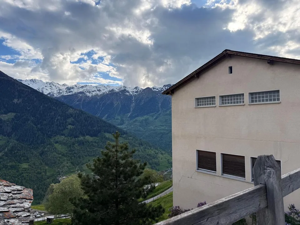 Vielseitiger Gewerberaum im Herzen des Val d'Hérens