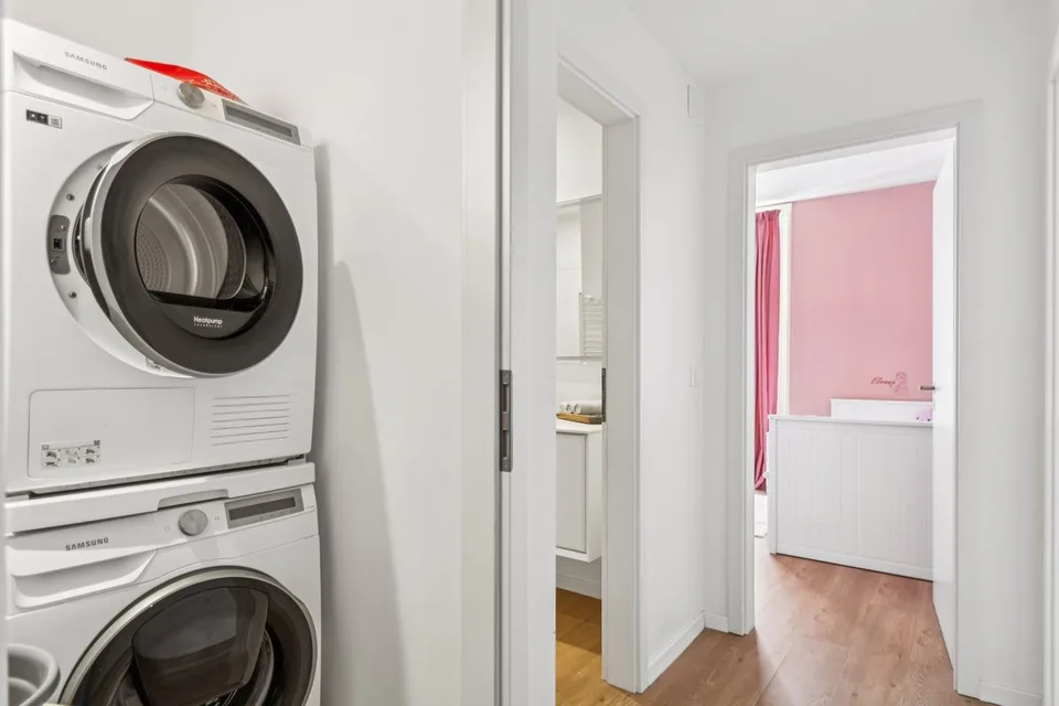 Seltenheit im Herzen von Reconvilier: Renovierte 4,5-Zimmer-Wohnung – Foto 13 von 13