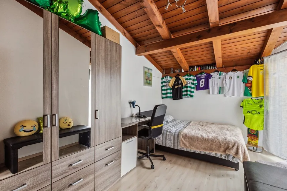 Villa luminosa adiacente vicino ai servizi – foto 6 di 10