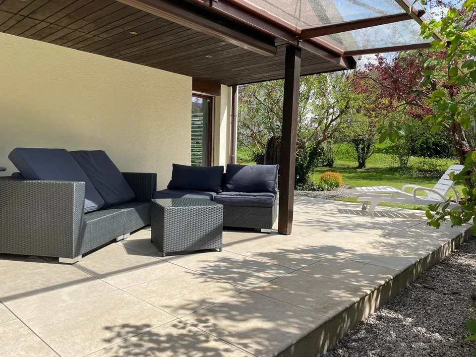 Villa, Rossemaison - 1180000